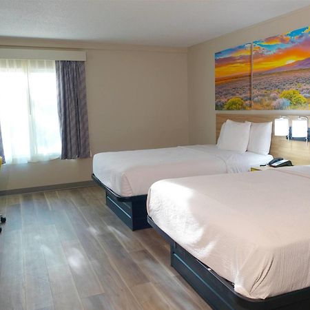Days Inn By Wyndham Norman Kültér fotó